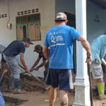Longsor di Balerejo Blitar, Warga Gotong Royong Bersihkan Material dan Benahi Rumah