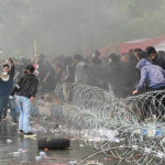 Ratusan Mahasiswa Jember Demonstrasi Menolak Tambang