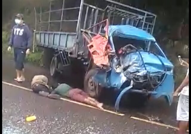 Dua Truk Bertabrakan di Jalur Pantura Situbondo, Sopir Terlempar