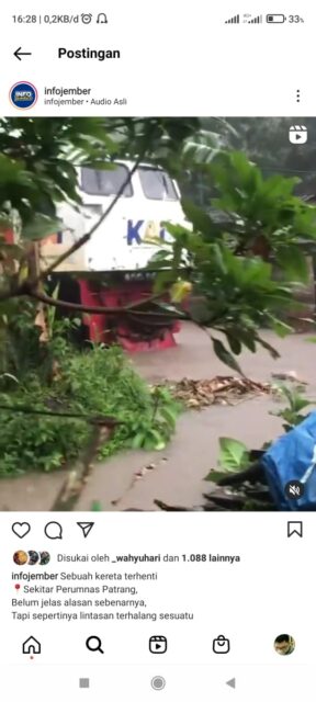 Viral Video Kereta Api Berhenti di Sekitar Perkampungan di Jember Akibat Rel Terendam Banjir
