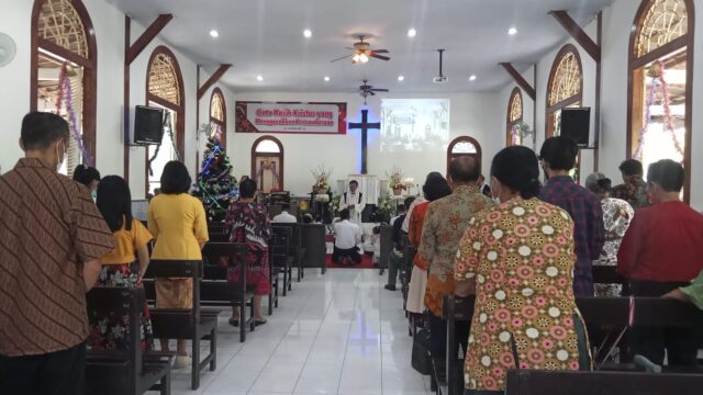 Masih Pandemi, Ibadah Natal di Jombang Berlangsung Sederhana dan Terbatas