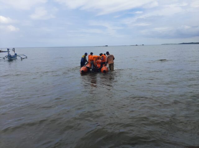 Hari Kedua Pencarian, Tim Sar Gabungan Belum Temukan 2 Nelayan Hilang di Situbondo