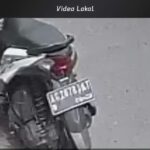 Motor Terduga Pelaku Pencurian Dua Handphone Toko Pakaian di Jombang Terekam CCTV