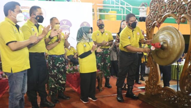 Wakapolda Jatim Tabuh Gong Tanda Dimulainya Kejurprov Bola Voli U17 di Jombang