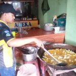 Harga Minyak Goreng Menjulang, Pedagang Kecil di Surabaya Tak Berdaya!