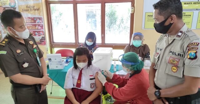 Kejari Kabupaten Kediri Gencarkan Vaksinasi, Menyasar Beragam Usia
