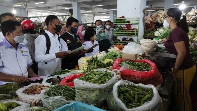 Sidak Pasar Tradisional dan Swalayan, TPID Kota Kediri dan Disperindag Jatim: Stok Sembako Aman!