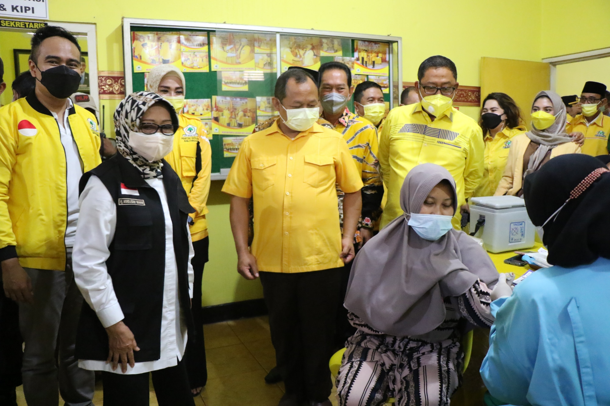 Bupati Jombang Apresiasi Vaksinasi Covid-19 yang Digelar DPD Golkar Jombang