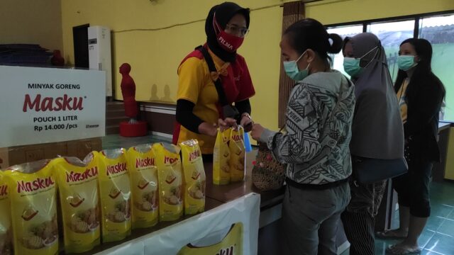Operasi Pasar Minyak Goreng Murah di Kota Kediri Diserbu Warga