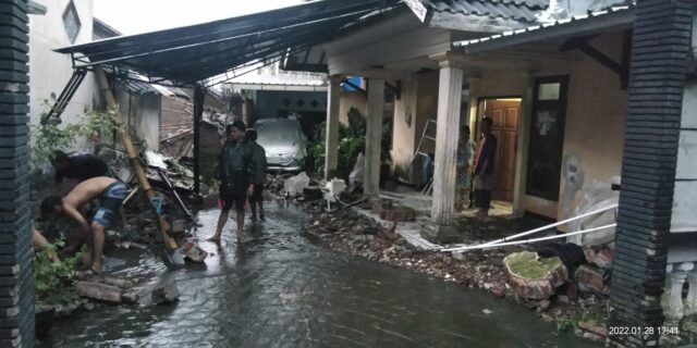 Saluran Irigasi Meluap, Lima Desa di Tiga Kecamatan di Jember Terendam Banjir