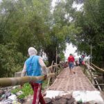 Jembatan Antar Desa Putus Total di Nganjuk, Warga Bangun jembatan Darurat