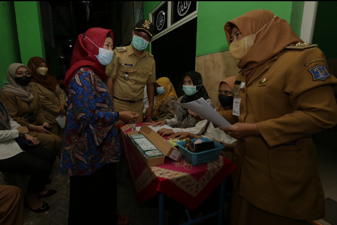 Percepat Pelayanan kepada Masyarakat, Lurah dan Camat di Surabaya Berkantor di Balai RW