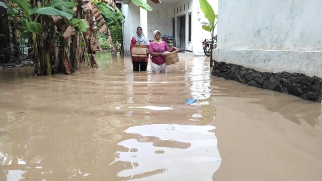 Tanggul Sungai di Kediri Jebol, Ratusan Rumah Terendam Air