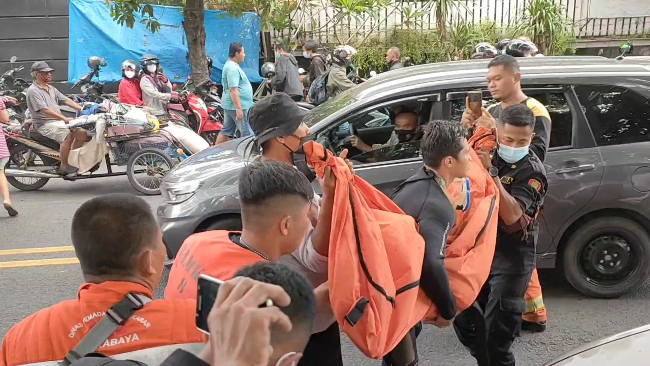 Tak Bisa Berenang, Remaja 15 Tahun di Surabaya Tewas Tenggelam di Sungai Kalimas