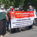 Suarakan Anti KKN, LPKP2HI Tulungagung Orasi di Depan Gedung DPRD