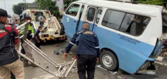 Akibat Truk Tronton Rem Blong di Balikpapan, 5 Korban Tewas Puluhan Luka-luka