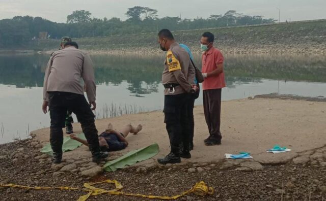 Mayat Mr X Mengapung di Waduk Lahor Blitar Gegerkan Warga