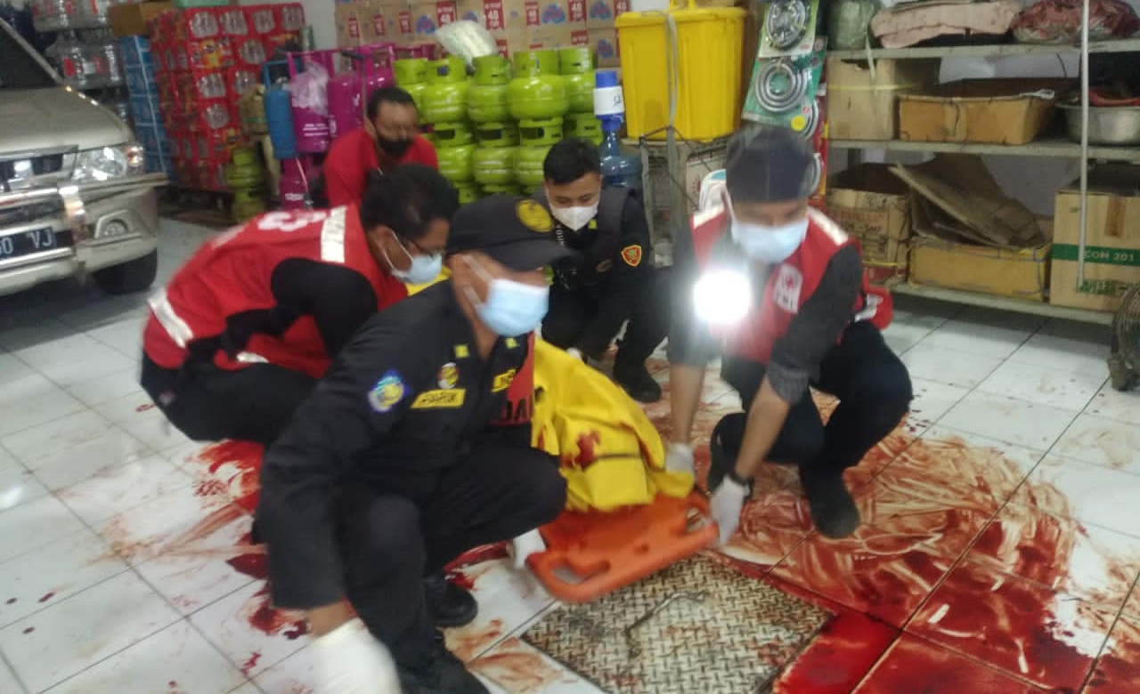 Korban Tewas di Ruko Manukan Tama Surabaya Alami 4 Luka Tusuk