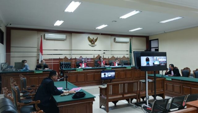 Kasus Proyek Fiktif, Mantan Kepala Kominfo Kabupaten Kediri dan Staf Dituntut Bui 6 Tahun