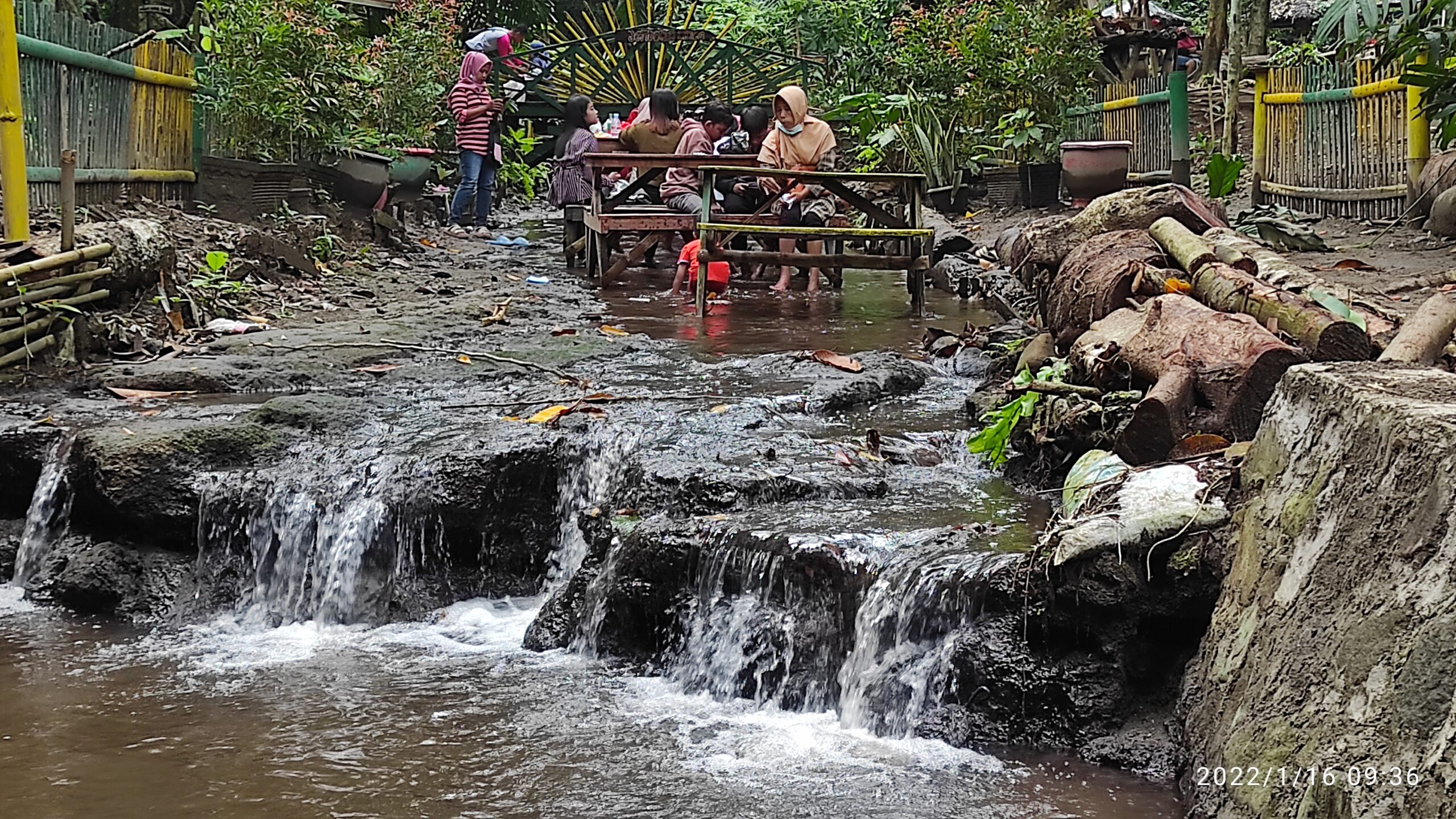 Wisata Alaska Wates Kediri Bersuasana Alami yang Indah