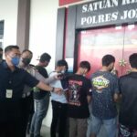 Viral Video Kelompok Bermotor Kepruk Truk di Jombang, Polisi Ciduk 7 Pemuda