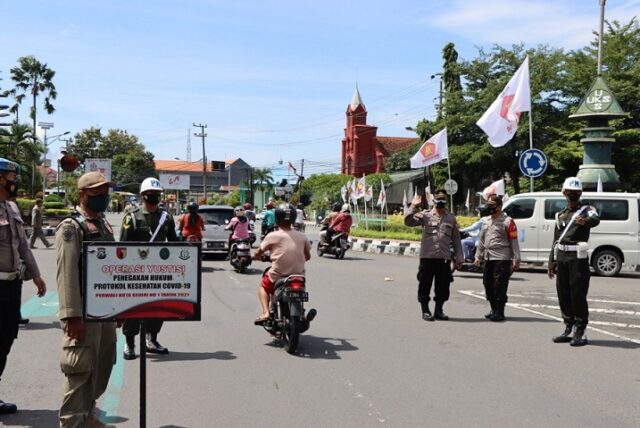 Operasi Yustisi Skala Besar di Kota Kediri, Sejumlah Warga Disidang di Tempat