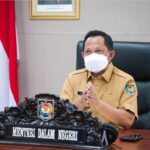 Antisipasi Omicron, Mendagri Perpanjang Penyesuaian PPKM Jawa-Bali