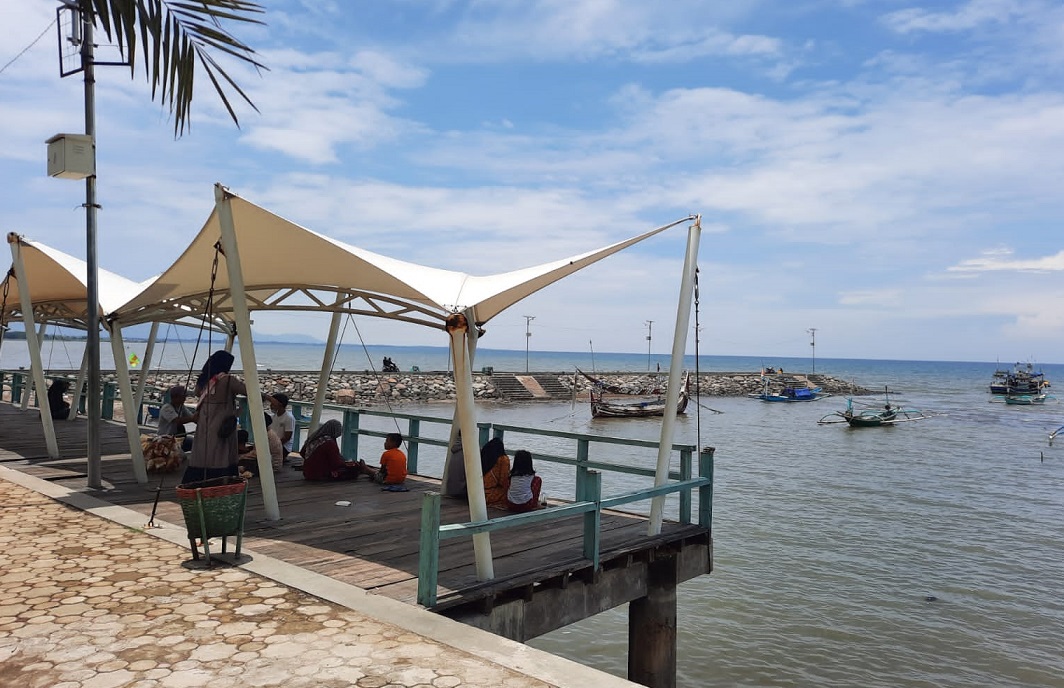 Pantai Bletok, Wisata Alternatif di Jalur Pantura Situbondo - FaktualNews.co