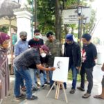Peringati HPN, Komunitas Pelukis Jombang Apresiasi Kiprah Jurnalis Persembahkan Karya