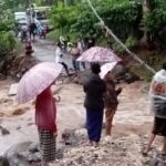 Banjir di Perkebunan Zeelandia Jember, 37 KK Terisolir Akibat Jembatan Putus