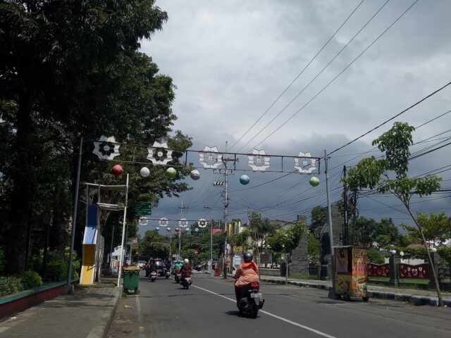 Bernilai Rp 185 Juta, Lampu Hias di Kawasan PKL Jombang Memprihatinkan