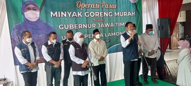 Gubernur Jatim Gelar Operasi Pasar Minyak Goreng Murah di Lamongan