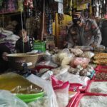 Pastikan Stok Minyak Goreng Aman Jelang Ramadhan, Petugas Gabungan di Kota Kediri Sidak Pasar Tradisional