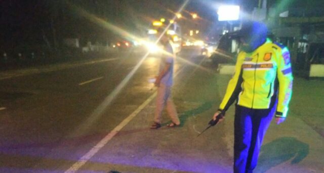 Oleng, Pemotor Warga Mojokerto Tewas Tertabrak Truk di Jombang