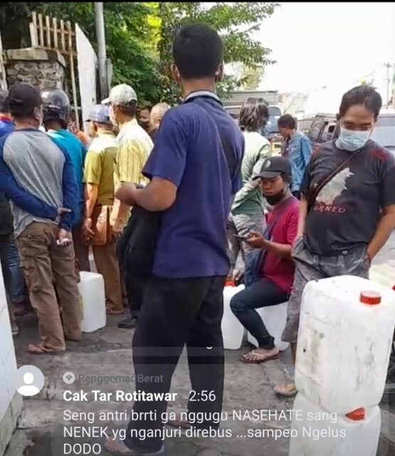 Pembeli Minyak Goreng di Jombang Disyaratkan Harus Beli Produk Lain oleh Pedagang