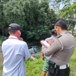 Kijang LGX yang Dikemudikan Perawat di Jombang Nyemplung Sungai
