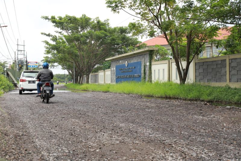 Pemkab Sidoarjo Percepat Perbaikan Jalan Rusak Sekitar Kantor Pemerintahan