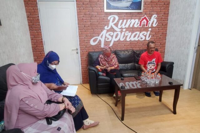 Wawali Kota Surabaya Terima Keluhan Kader Kesehatan