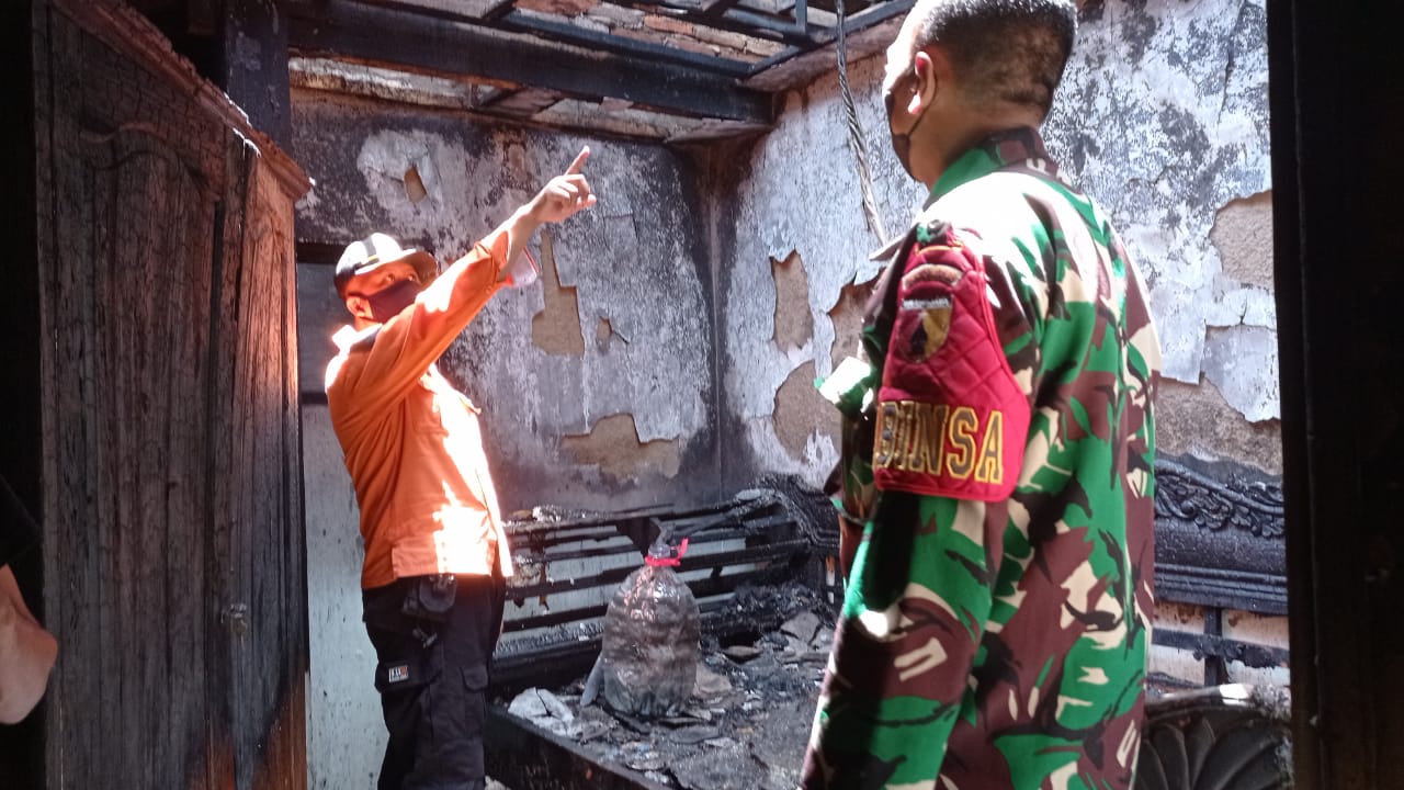 Usai Hajatan, Rumah dan Uang Rp 25 Juta di Situbondo Terbakar 