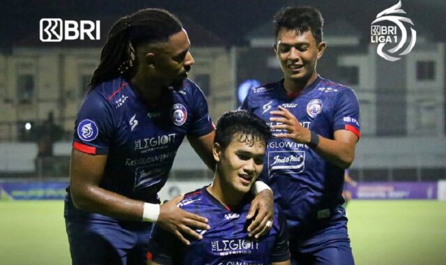 Menang Lawan Barito Putera, Arema FC Tempel Pemuncak Klasemen Bali United