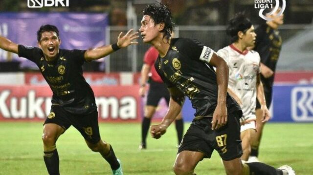 Dua Gol Johan Farizi Selamatkan Arema FC dari Kekalahan atas Borneo FC