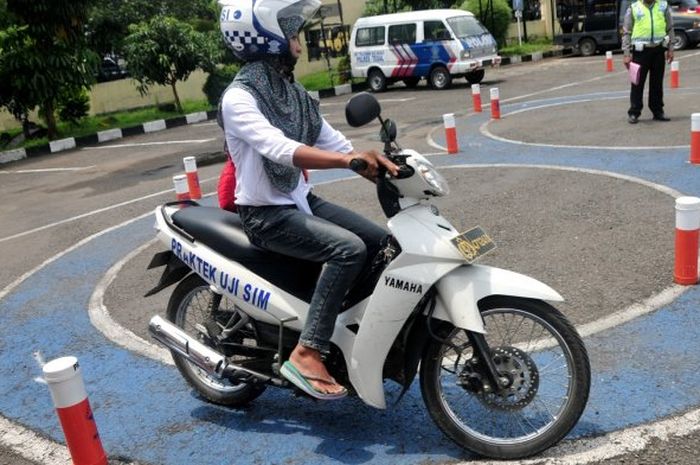 Korlantas Polri Diminta Anggota DPR RI Tingkatkan Pelayanan SIM Masuk Desa