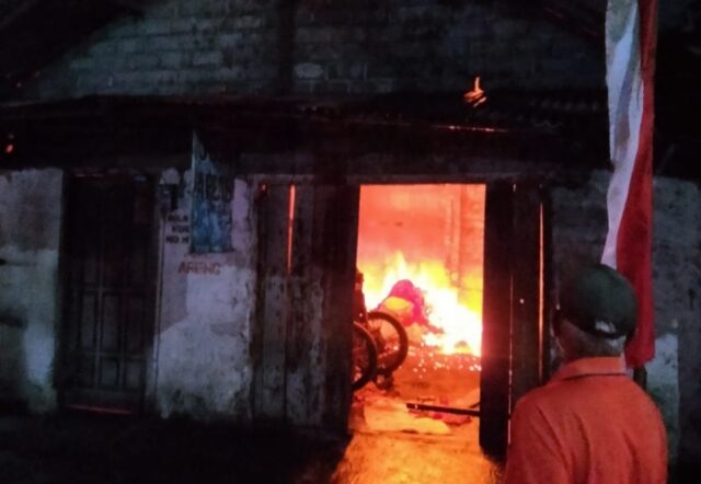 Gudang Arang dan Bengkel Dinamo di Blitar Ludes Terbakar
