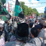 Puluhan Mahasiswa di Blitar Demo Tolak Presiden 3 Periode dan Kenaikan BBM