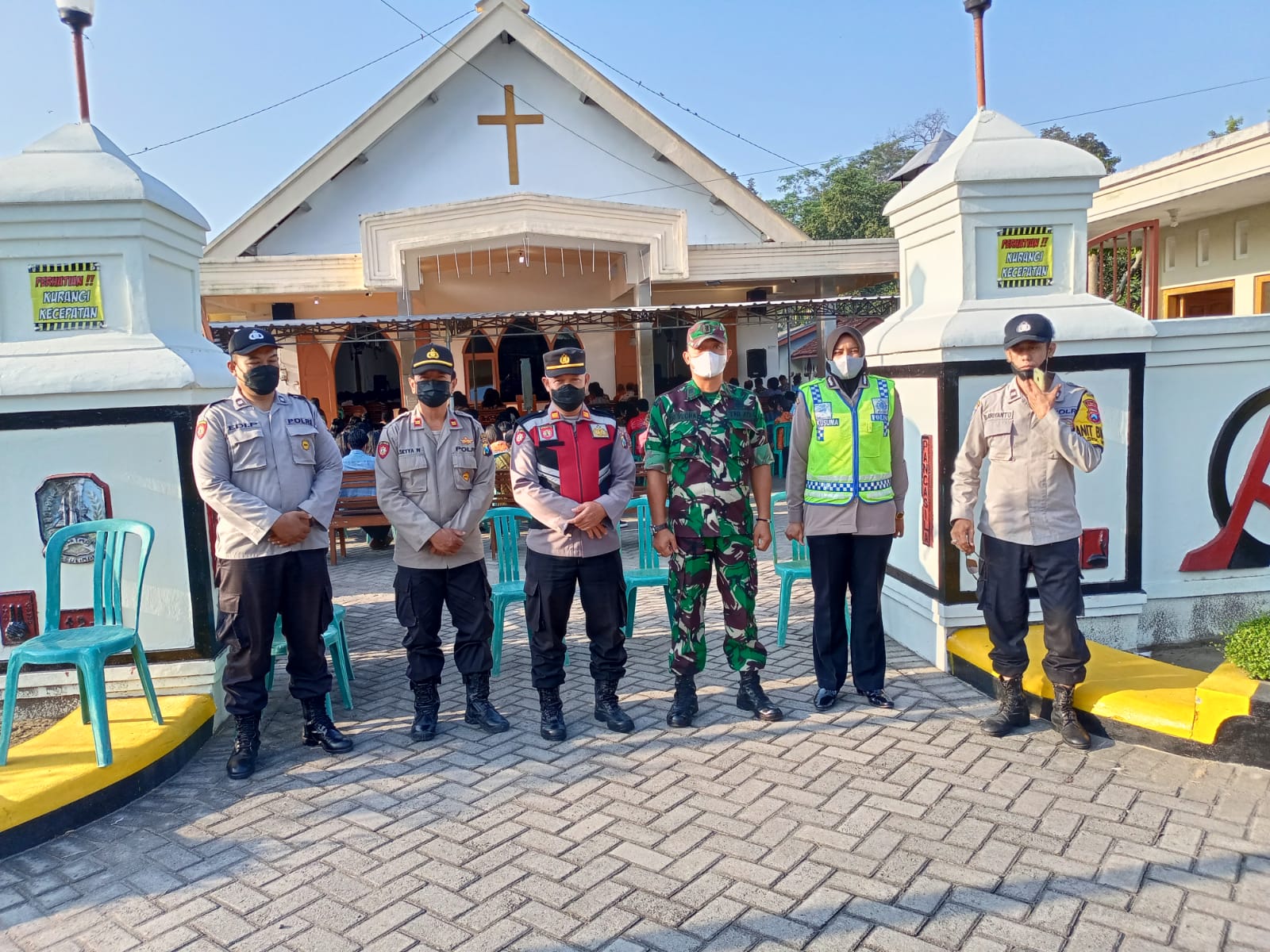 Polres Kediri Lakukan Pengamanan di Sejumlah Gereja untuk Pelaksanaan Hari Paskah