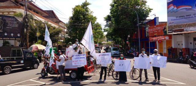 Mahasiswa di Jember Kembali Unjuk Rasa, DPRD Pastikan Tuntutan Mahasiswa Sampai ke Senayan