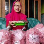 Berkah Ramadan, Produsen Rengginang di Kediri Banjir Pesanan