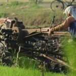 Dinas Pertanian Jatim Salurkan Bantuan 34 Unit Hand Tractor ke Petani