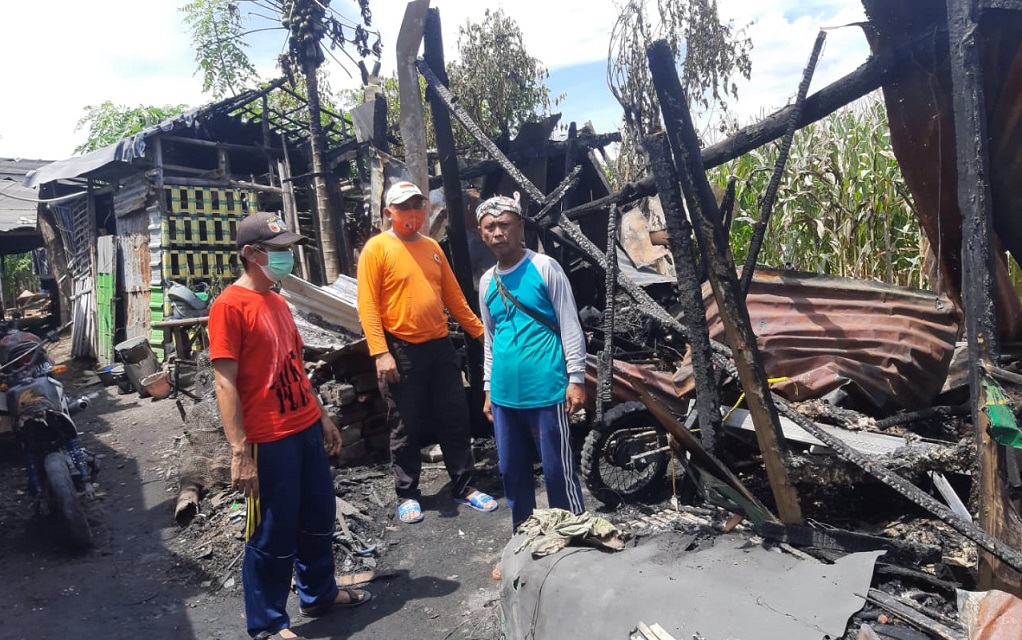 Gudang Kayu di Situbondo Terbakar, Tiga Unit Motor Ikut Jadi Arang