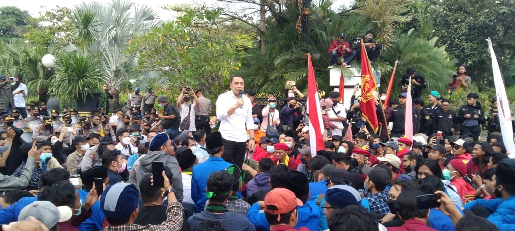 Pendemo di Surabaya: Kami Ingin Bertemu Pak Eri, Tak Hanya Dengar Suaranya di Lampu Merah